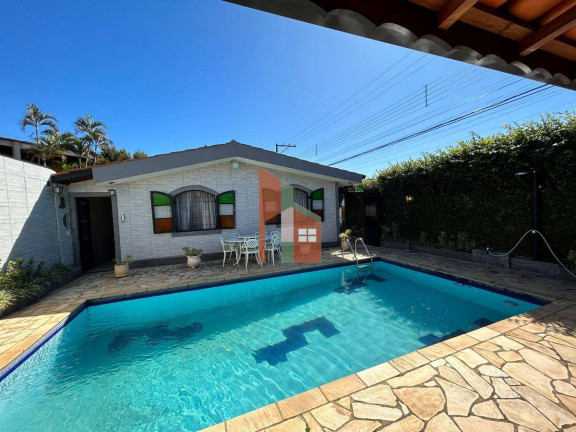 Casa com 3 Quartos à Venda, 196 m² em Vila Thais - Atibaia