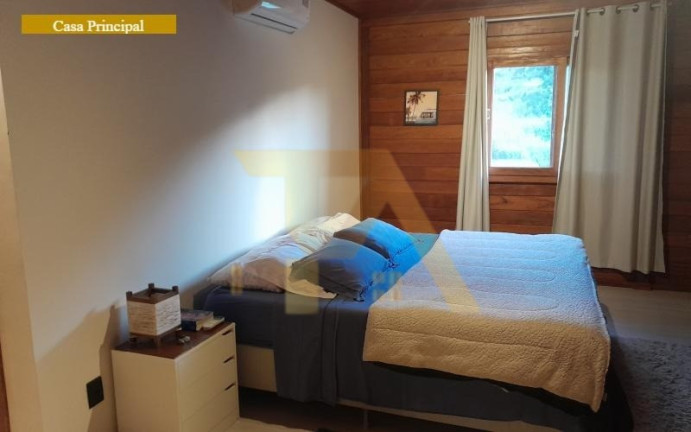 Imagem Imóvel com 5 Quartos à Venda, em Praia Do Rosa - Imbituba Imagem Imóvel com 5 Quartos à Venda, em Praia Do Rosa - Imbituba