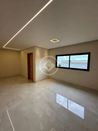 Imagem Casa com 5 Quartos à Venda, 400 m² em Condomínio Portal Do Sol Golfe Green - Goiânia Imagem Casa com 5 Quartos à Venda, 400 m² em Condomínio Portal Do Sol Golfe Green - Goiânia