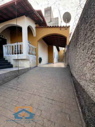 Imagem Casa com 3 Quartos à Venda, 160 m² em Imbaúbas - Ipatinga