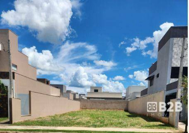 Terreno à Venda, 360 m² em Cidade Jardim - Bauru