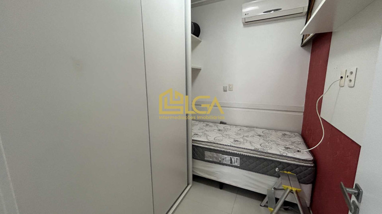 Imagem Apartamento com 3 Quartos para Alugar, 190 m² em Embaré - Santos