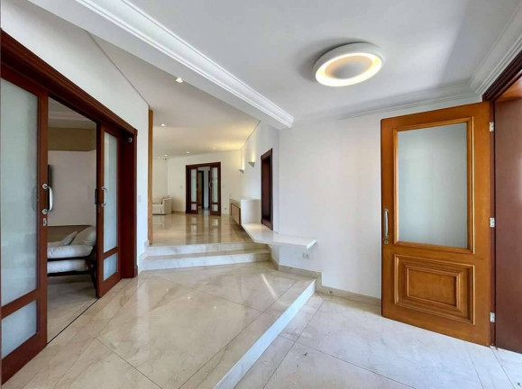 Imagem Casa com 5 Quartos à Venda, 753 m² em São Paulo Ii - Cotia