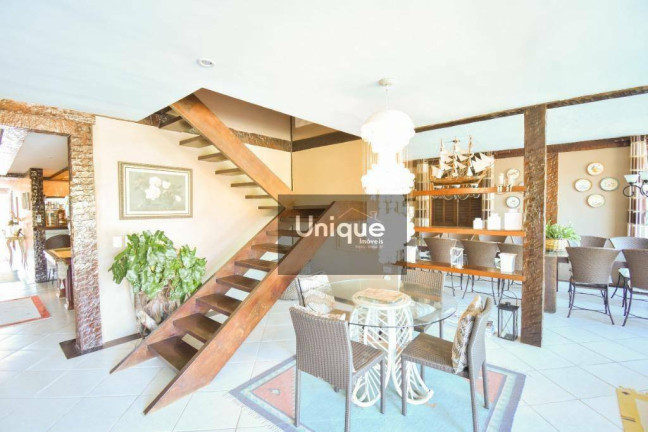 Imagem Casa com 11 Quartos à Venda, 1.500 m² em Ferradura - Armação Dos Búzios Imagem Casa com 11 Quartos à Venda, 1.500 m² em Ferradura - Armação Dos Búzios