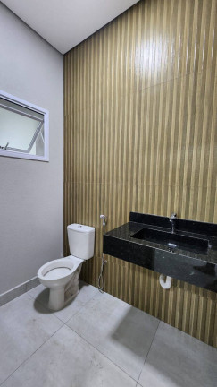 Imagem Casa com 3 Quartos à Venda, 157 m² em Botucatu