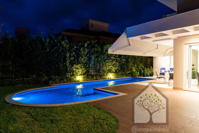 Imagem Casa com 4 Quartos à Venda, 470 m² em Jurerê Internacional - Florianópolis Imagem Casa com 4 Quartos à Venda, 470 m² em Jurerê Internacional - Florianópolis