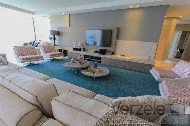 Imagem Apartamento com 4 Quartos à Venda, 330 m² em Centro - Balneário Camboriú