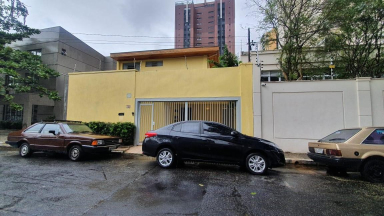 Imagem Casa com 3 Quartos à Venda, 230 m² em Indianópolis - São Paulo