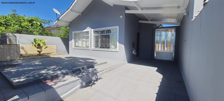 Imagem Casa com 3 Quartos à Venda, 127 m² em Centro - Peruíbe Imagem Casa com 3 Quartos à Venda, 127 m² em Centro - Peruíbe