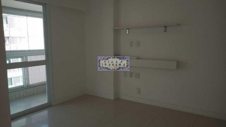 Imagem Apartamento com 3 Quartos à Venda, 158 m² em Icaraí - Niterói Imagem Apartamento com 3 Quartos à Venda, 158 m² em Icaraí - Niterói