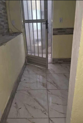 Imagem Kitnet com 1 Quarto à Venda,  em Santa Cruz - Rio De Janeiro