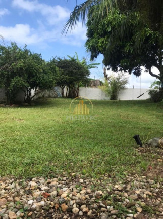 Imagem Casa com 3 Quartos à Venda, 300 m² em Cedro - Camboriú Imagem Casa com 3 Quartos à Venda, 300 m² em Cedro - Camboriú
