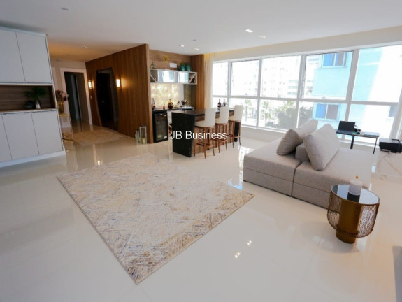 Imagem Imóvel com 5 Quartos à Venda, 359 m² em Centro - Balneário Camboriú Imagem Imóvel com 5 Quartos à Venda, 359 m² em Centro - Balneário Camboriú