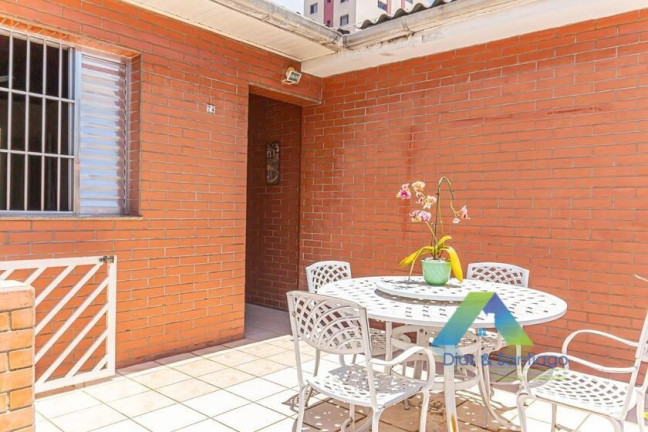 Casa com 4 Quartos à Venda, 210 m² em Vila Nair - São Paulo