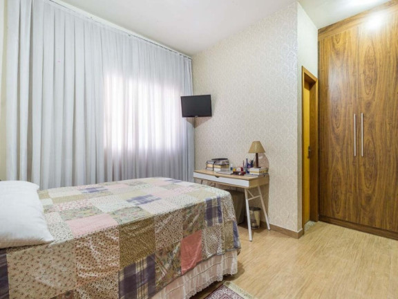 Imagem Casa com 4 Quartos à Venda, 360 m² em Três Barras - Contagem
