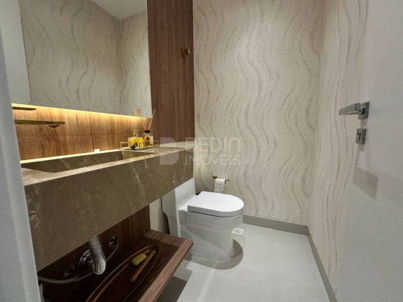 Imagem Apartamento com 3 Quartos à Venda, 132 m² em Centro - Balneário Camboriú Imagem Apartamento com 3 Quartos à Venda, 132 m² em Centro - Balneário Camboriú