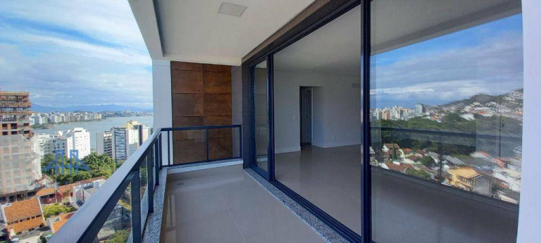 Apartamento com 3 Quartos à Venda, 123 m² em Agronômica - Florianópolis