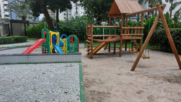 Imagem Imóvel com 4 Quartos à Venda, 240 m² em Parnamirim - Recife