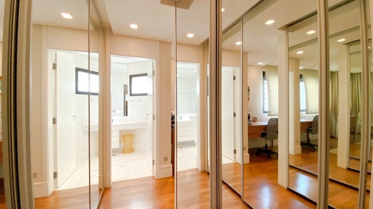 Imagem Imóvel com 3 Quartos à Venda, em Moema - São Paulo Imagem Imóvel com 3 Quartos à Venda, em Moema - São Paulo