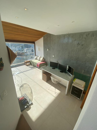 Imagem Cobertura com 3 Quartos à Venda, 220 m² em Lagoa - Rio De Janeiro Imagem Cobertura com 3 Quartos à Venda, 220 m² em Lagoa - Rio De Janeiro