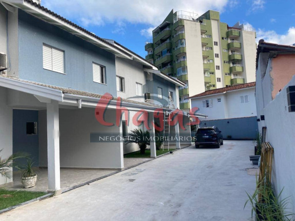 Sobrado com 3 Quartos para Alugar, 120 m² em Sumaré - Caraguatatuba