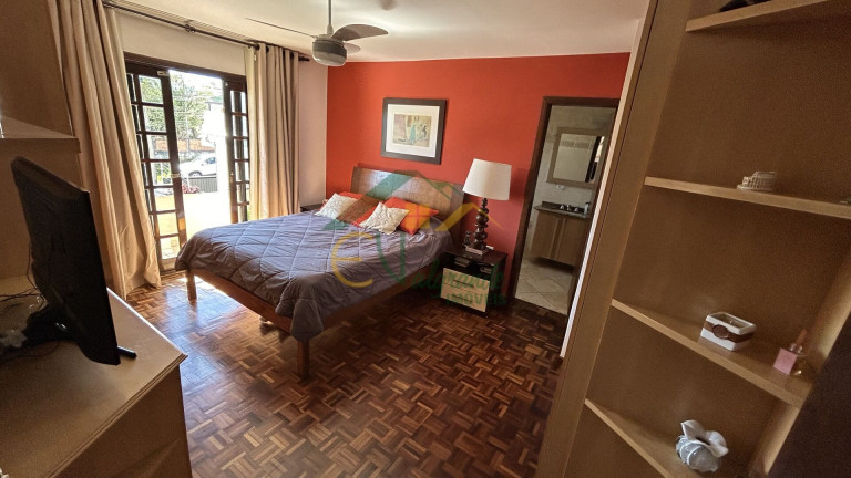 Imagem Sobrado com 4 Quartos à Venda, 275 m² em Tingui - Curitiba Imagem Sobrado com 4 Quartos à Venda, 275 m² em Tingui - Curitiba