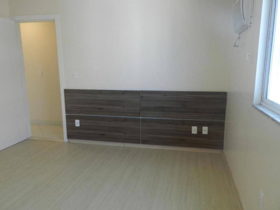 Imagem Imóvel com 3 Quartos à Venda, 477 m² em Praia Campista - Macaé Imagem Imóvel com 3 Quartos à Venda, 477 m² em Praia Campista - Macaé