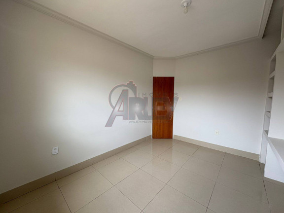 Imagem Casa com 3 Quartos à Venda, 123 m² em Floresta - Montes Claros
