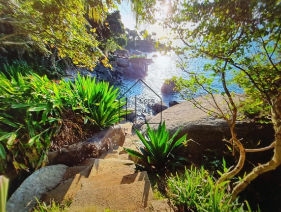 Terreno à Venda, 10 m² em Sao Pedro - Ilhabela