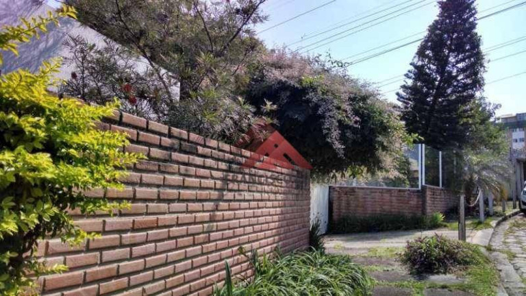 Imagem Casa com 2 Quartos à Venda, 440 m² em Santa Rosa - Niterói Imagem Casa com 2 Quartos à Venda, 440 m² em Santa Rosa - Niterói