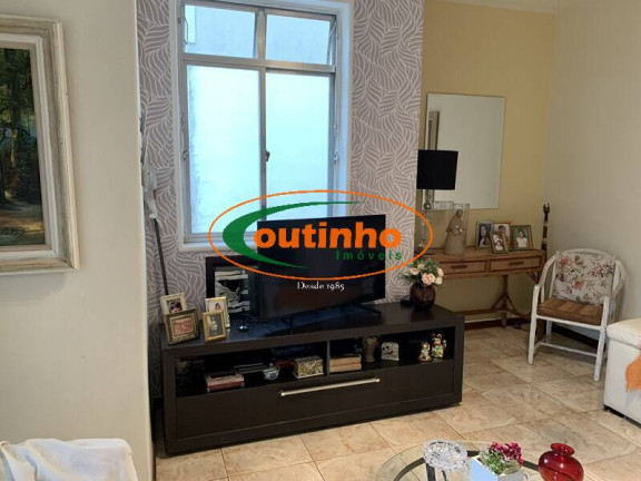 Imagem Apartamento com 4 Quartos à Venda, 130 m² em Tijuca - Rio De Janeiro Imagem Apartamento com 4 Quartos à Venda, 130 m² em Tijuca - Rio De Janeiro