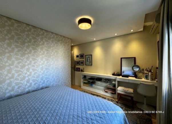 Imagem Apartamento com 4 Quartos à Venda, 178 m² em Centro - Florianópolis Imagem Apartamento com 4 Quartos à Venda, 178 m² em Centro - Florianópolis