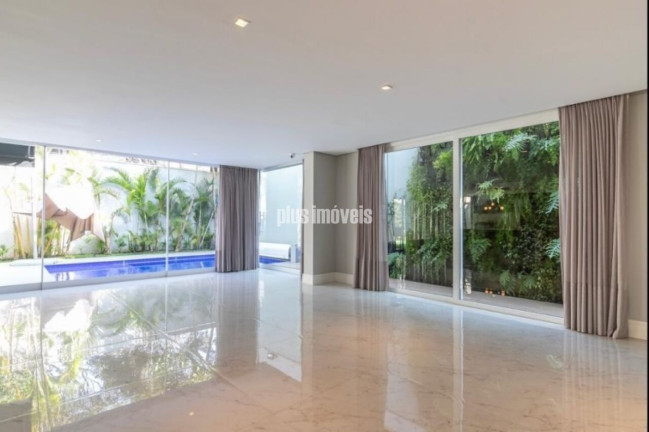 Imagem Casa com 3 Quartos para Alugar, 600 m² em Granja Julieta - São Paulo