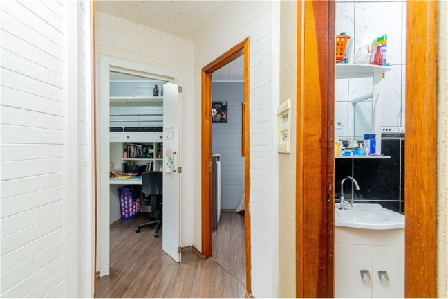 Imagem Casa com 4 Quartos à Venda,  em Sarandi - Porto Alegre
