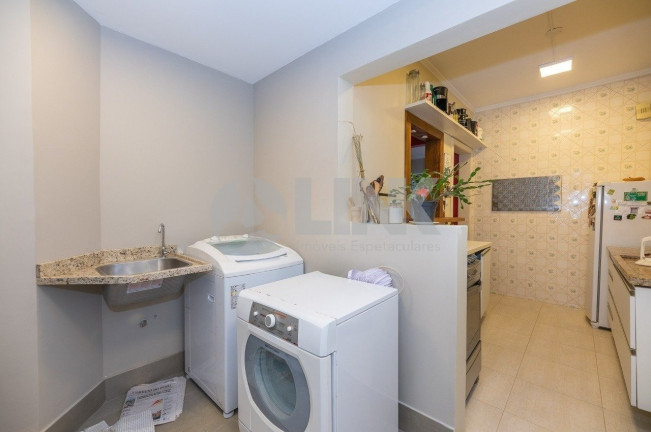 Imagem Apartamento com 3 Quartos à Venda, 126 m² em Moinhos De Vento - Porto Alegre