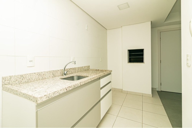Imagem Imóvel com 3 Quartos à Venda, em Petrópolis - Porto Alegre Imagem Imóvel com 3 Quartos à Venda, em Petrópolis - Porto Alegre