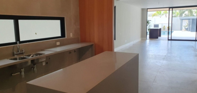 Imagem Casa com 5 Quartos à Venda, 420 m² em Barra Da Tijuca - Rio De Janeiro Imagem Casa com 5 Quartos à Venda, 420 m² em Barra Da Tijuca - Rio De Janeiro