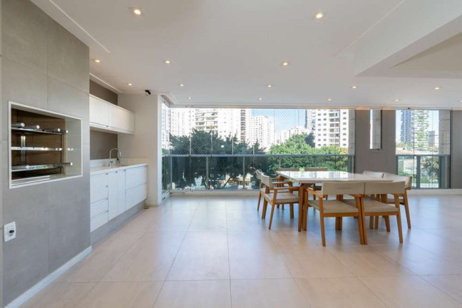 Apartamento com 3 Quartos à Venda, 236 m² em Vila Nova Conceição - São Paulo
