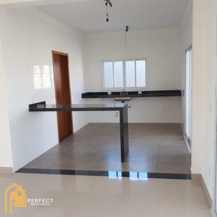 Imagem Casa com 3 Quartos à Venda, 206 m² em Via Dutra - Caçapava