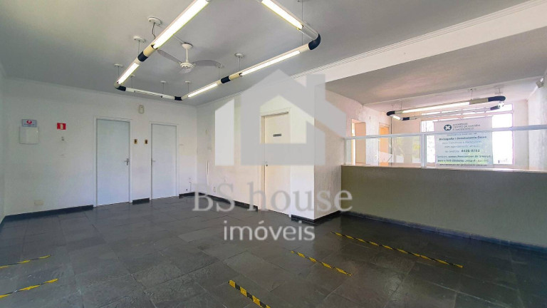 Imagem Sobrado com 8 Quartos para Alugar, 349 m² em Vila Bastos - Santo André