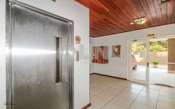 Imagem Imóvel com 3 Quartos à Venda, 190 m² em Cristal - Porto Alegre Imagem Imóvel com 3 Quartos à Venda, 190 m² em Cristal - Porto Alegre