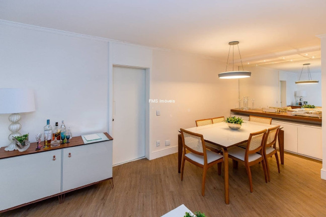 Imagem Imóvel com 3 Quartos à Venda, 109 m² em Moema - São Paulo Imagem Imóvel com 3 Quartos à Venda, 109 m² em Moema - São Paulo