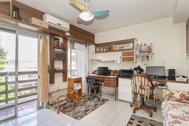 Imagem Imóvel com 2 Quartos à Venda, em Petrópolis - Porto Alegre Imagem Imóvel com 2 Quartos à Venda, em Petrópolis - Porto Alegre