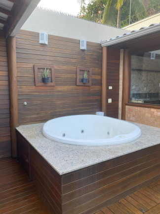Imagem Casa com 4 Quartos à Venda, 320 m² em Centro - Lauro De Freitas Imagem Casa com 4 Quartos à Venda, 320 m² em Centro - Lauro De Freitas