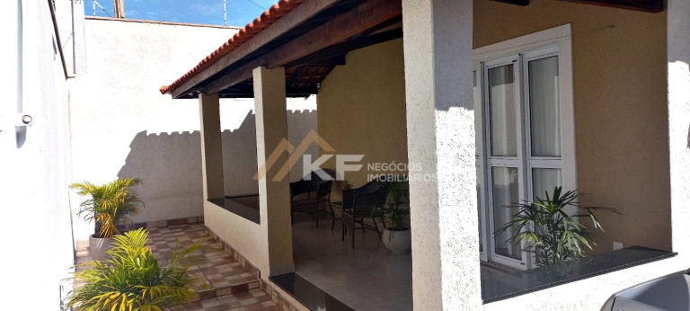 Imagem Casa com 2 Quartos à Venda, 85 m² em Centro - Serra Azul Imagem Casa com 2 Quartos à Venda, 85 m² em Centro - Serra Azul