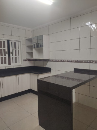 Imagem Casa com 3 Quartos à Venda, 209 m² em Jardim Rubi - Mogi Das Cruzes