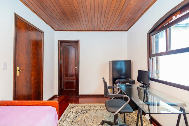 Imagem Casa com 6 Quartos à Venda, 300 m² em Boa Vista - Curitiba Imagem Casa com 6 Quartos à Venda, 300 m² em Boa Vista - Curitiba