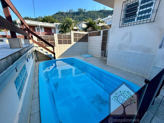 Imagem Casa com 3 Quartos à Venda, 169 m² em Trindade - Florianópolis Imagem Casa com 3 Quartos à Venda, 169 m² em Trindade - Florianópolis