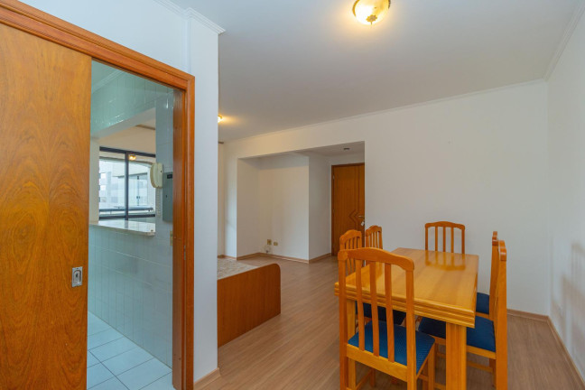 Imagem Apartamento com 1 Quarto para Alugar, 66 m² em Centro - Curitiba Imagem Apartamento com 1 Quarto para Alugar, 66 m² em Centro - Curitiba