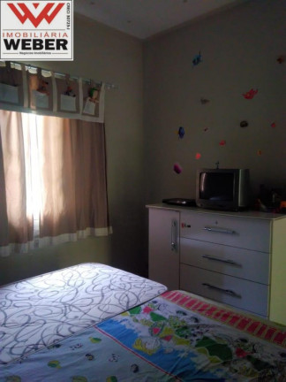 Imagem Casa com 2 Quartos à Venda, 200 m² em Wanel Ville - Sorocaba Imagem Casa com 2 Quartos à Venda, 200 m² em Wanel Ville - Sorocaba